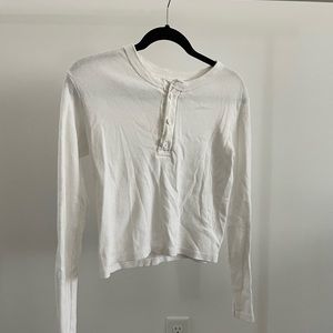 BRANDY MELVILLE Henley button long sleeve